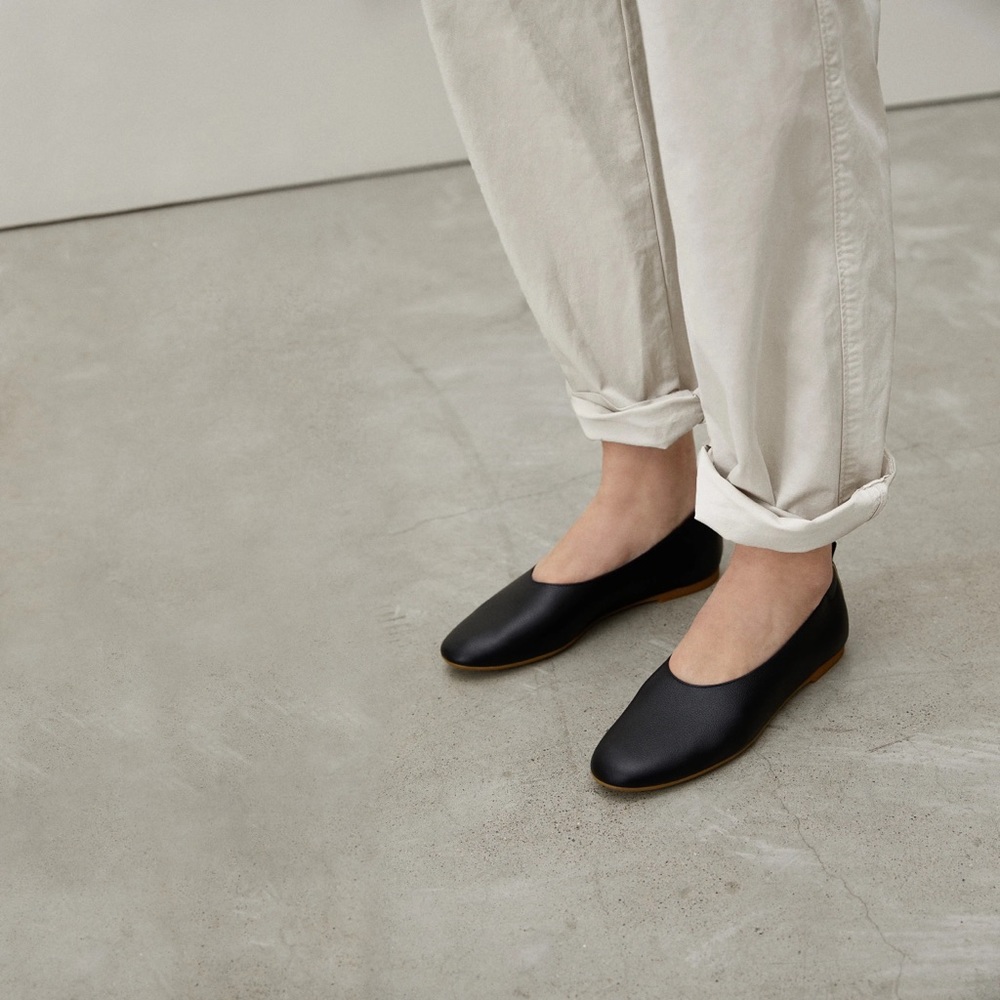 Everlane Italian Leather Day Glove Flats